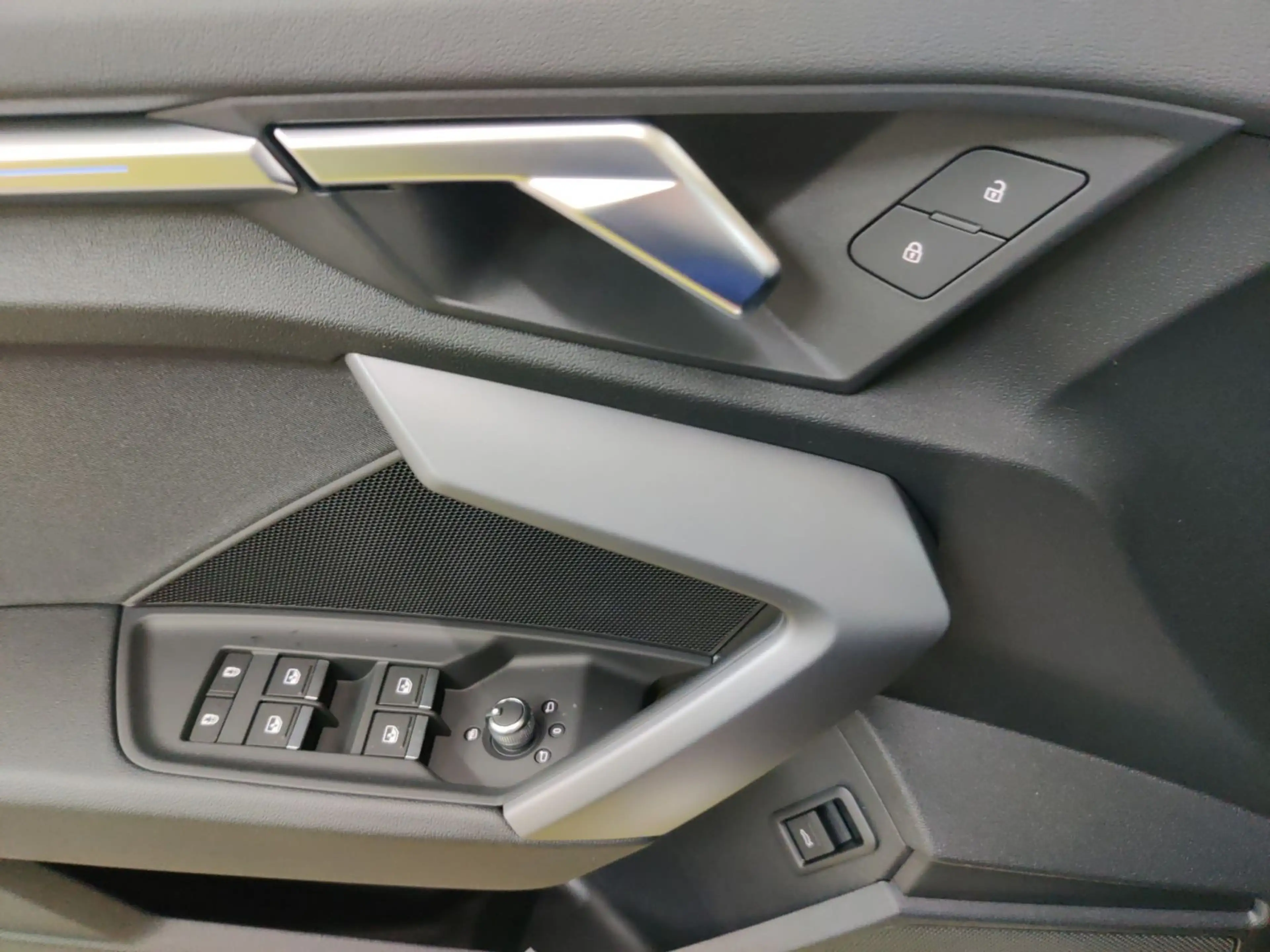 Audi A3 35 TFSI S-tr./LED/virtC+/RFKamera — photo 10