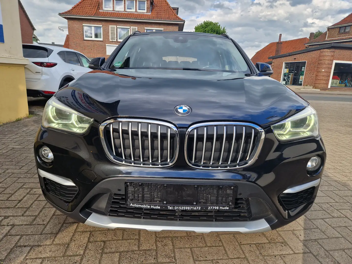 BMW X1 xDrive 20d Navi AHK Leder Spurhalteasi. Tüv neu Zwart - 2