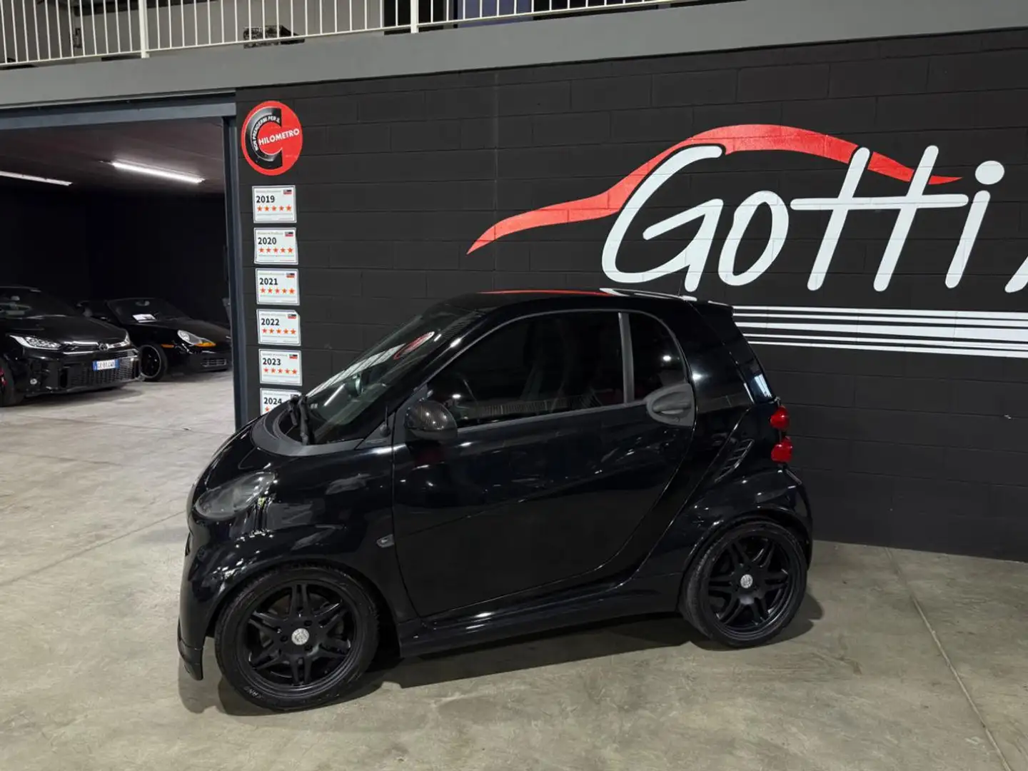 smart forTwo 1000 72 kW coupé BRABUS Xclusive BLACK Nero - 2