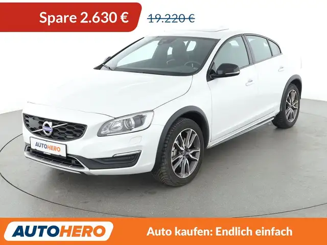 Volvo S60 Cross Country 2.0 D3 Momentum Aut.*NAVI*BI-XENON*TEMPO*CAM*PDC*
