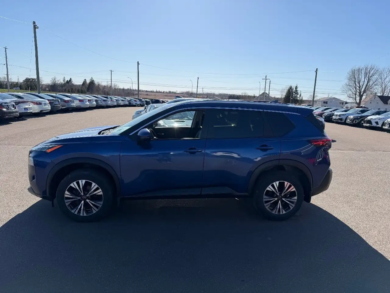 Nissan Rogue снимка Nissan Rogue