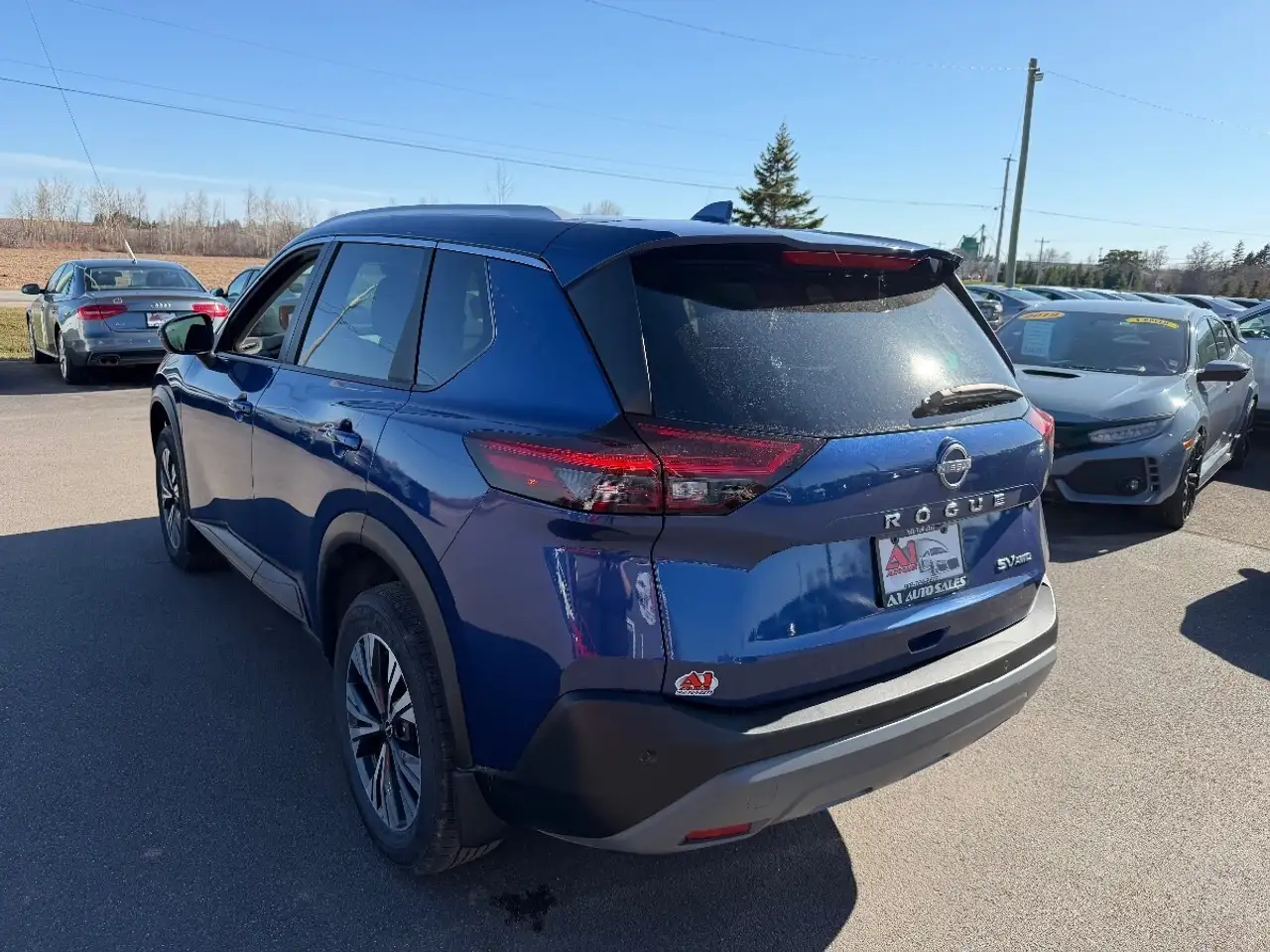 Nissan Rogue снимка Nissan Rogue