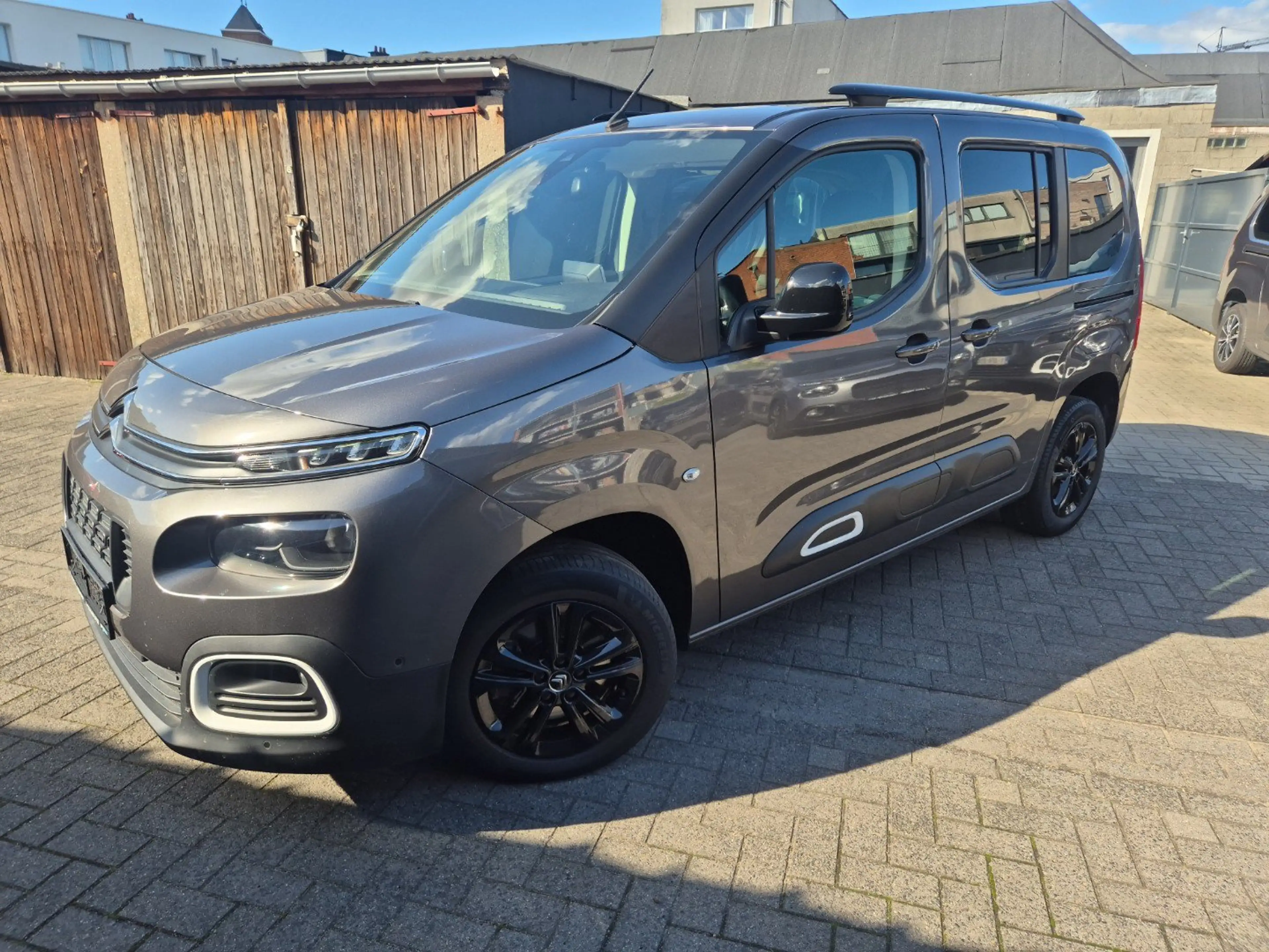 Citroen Berlingo M PureTech S/S Shine EAT8
