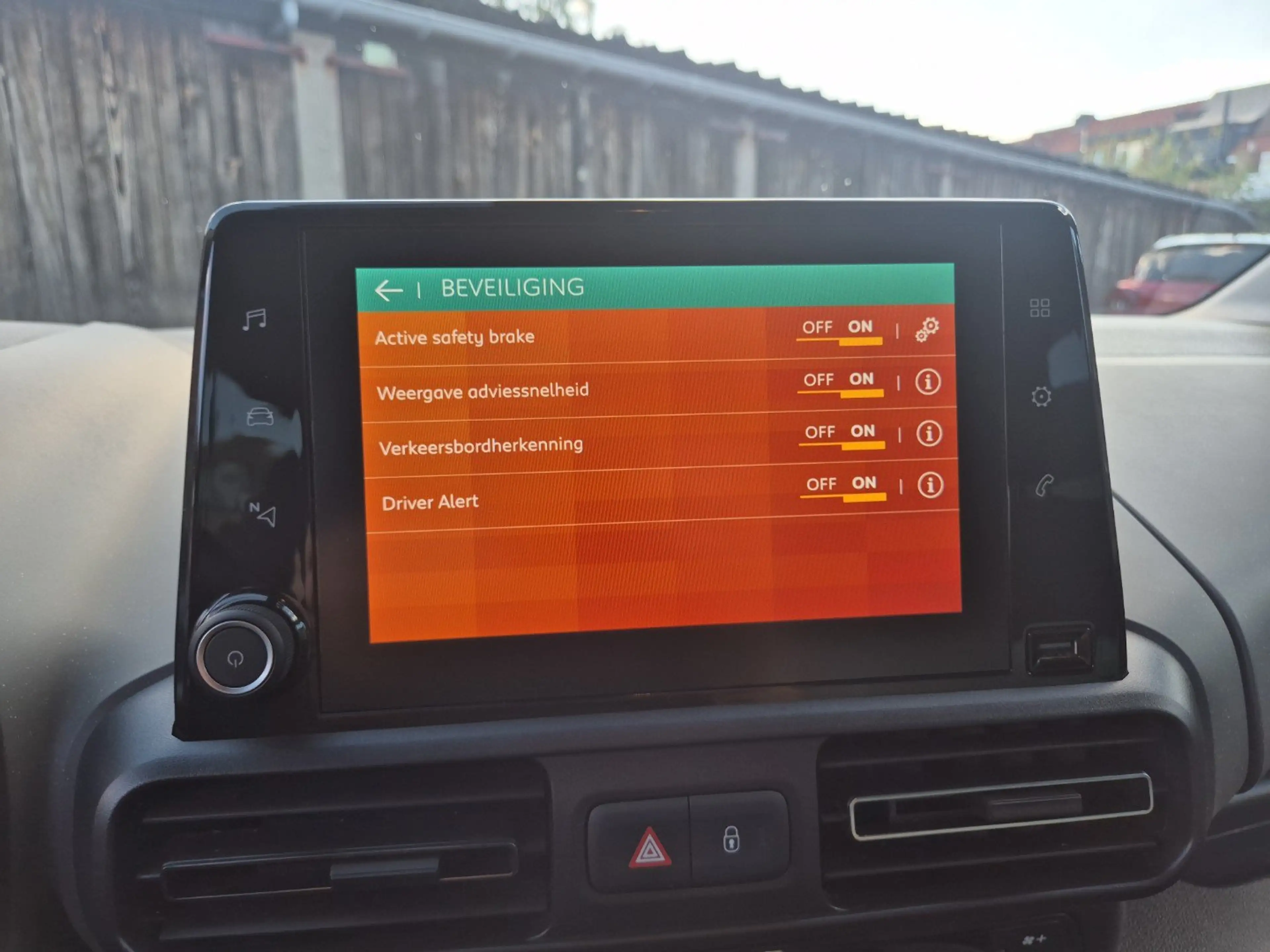 Citroen Berlingo M PureTech S/S Shine EAT8 — photo 12