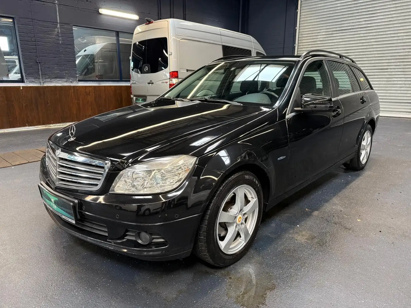 Mercedes-Benz C 180 C T-Modell C 180 T CGI BlueEfficiency Schwarz - 2