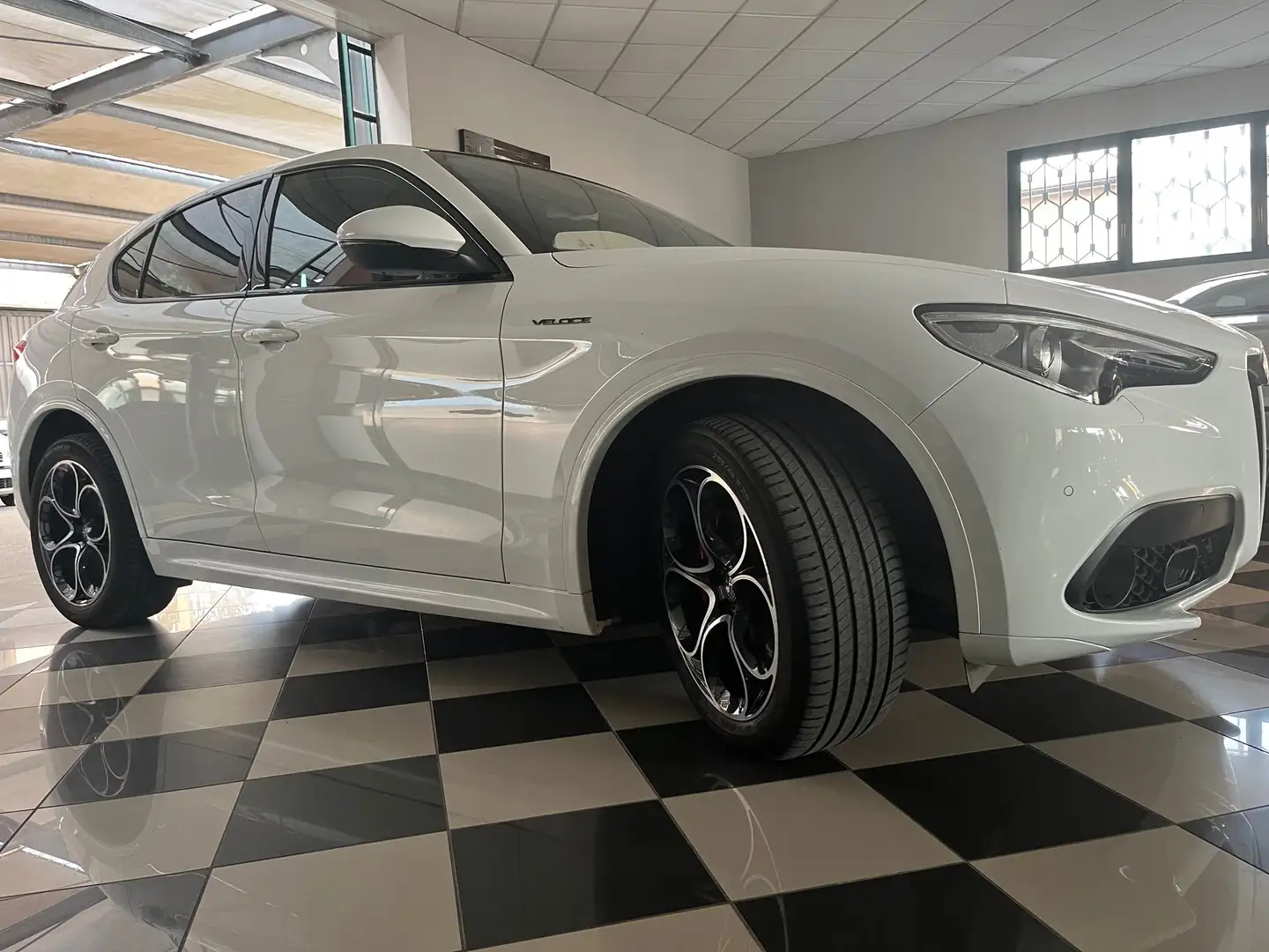 Alfa Romeo Stelvio 2.2 T VELOCE Q4 210 CV Bianco - 2