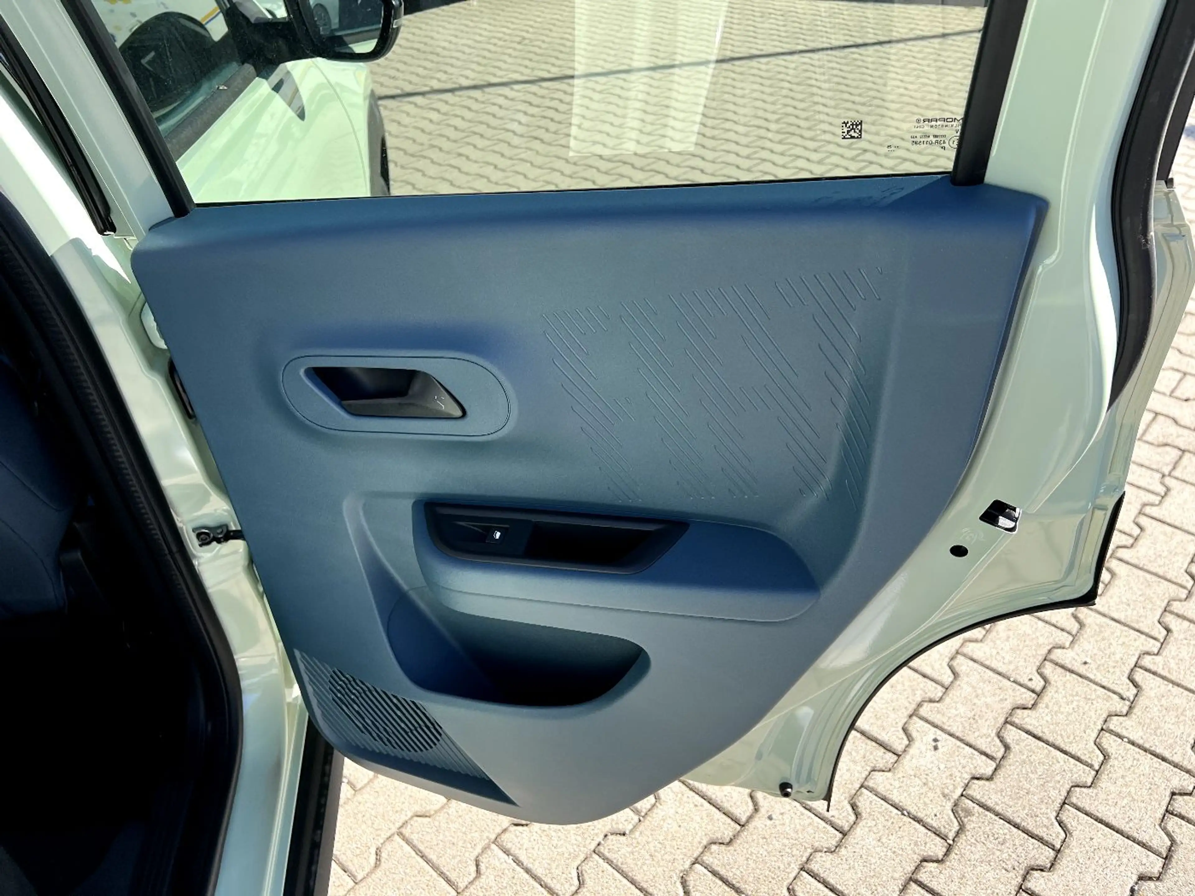 Fiat Grande Panda 1.2 eDCT La Prima *LED Navi Sitzh.* — photo 14