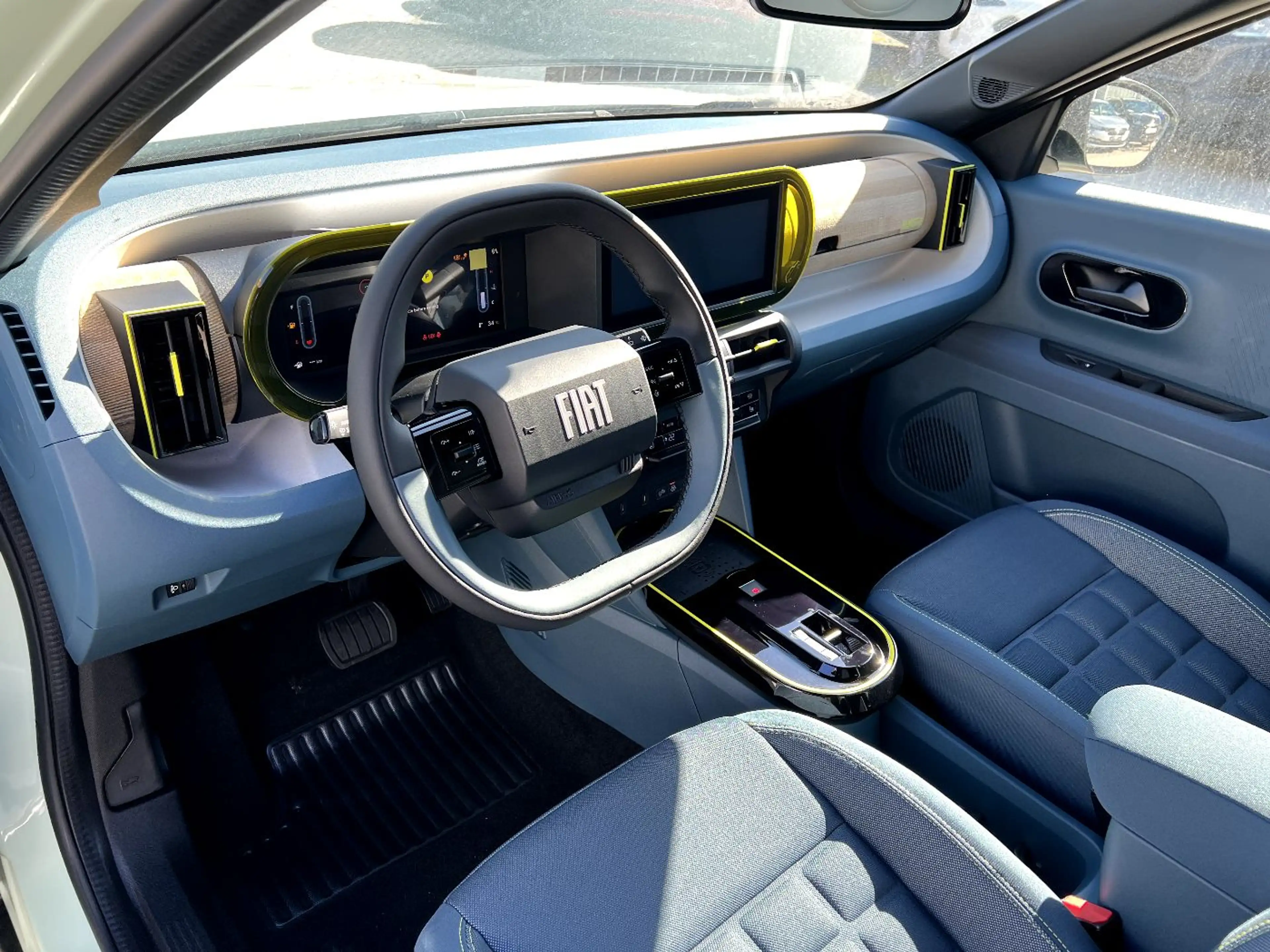 Fiat Grande Panda 1.2 eDCT La Prima *LED Navi Sitzh.* — photo 9