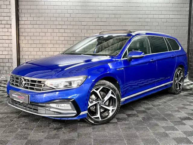 Volkswagen Passat Variant Variant SW 2.0 TDI R-Line DSG *IQ.LIGHT *PANO* CUI