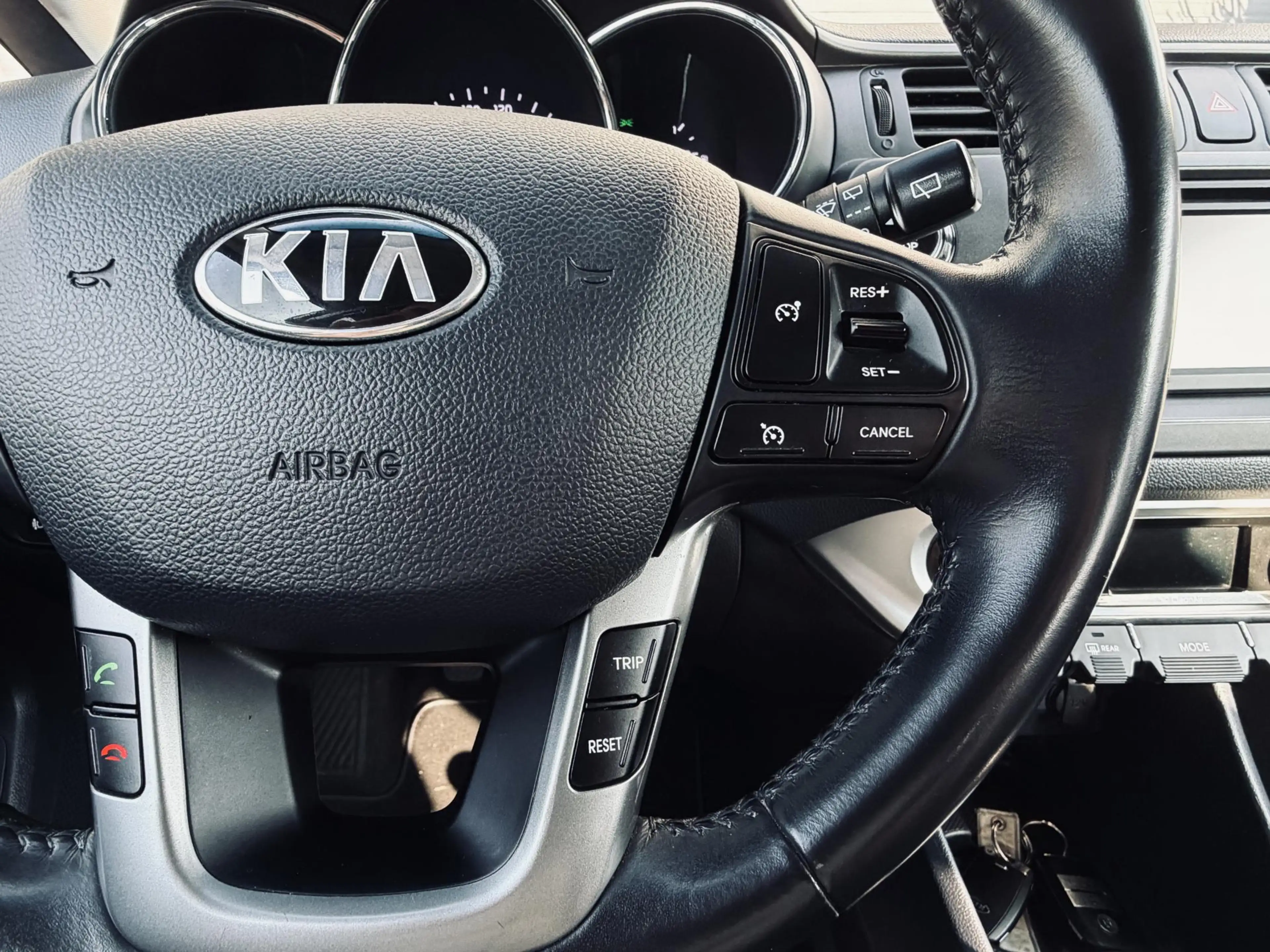 Kia Rio 1.2 CVVT Super Pack — photo 8