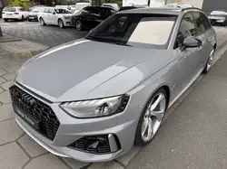 Audi RS4 Avant quattro 1.Hand Keramik RS AGA 280Km/h Matrix Massage Competition "20