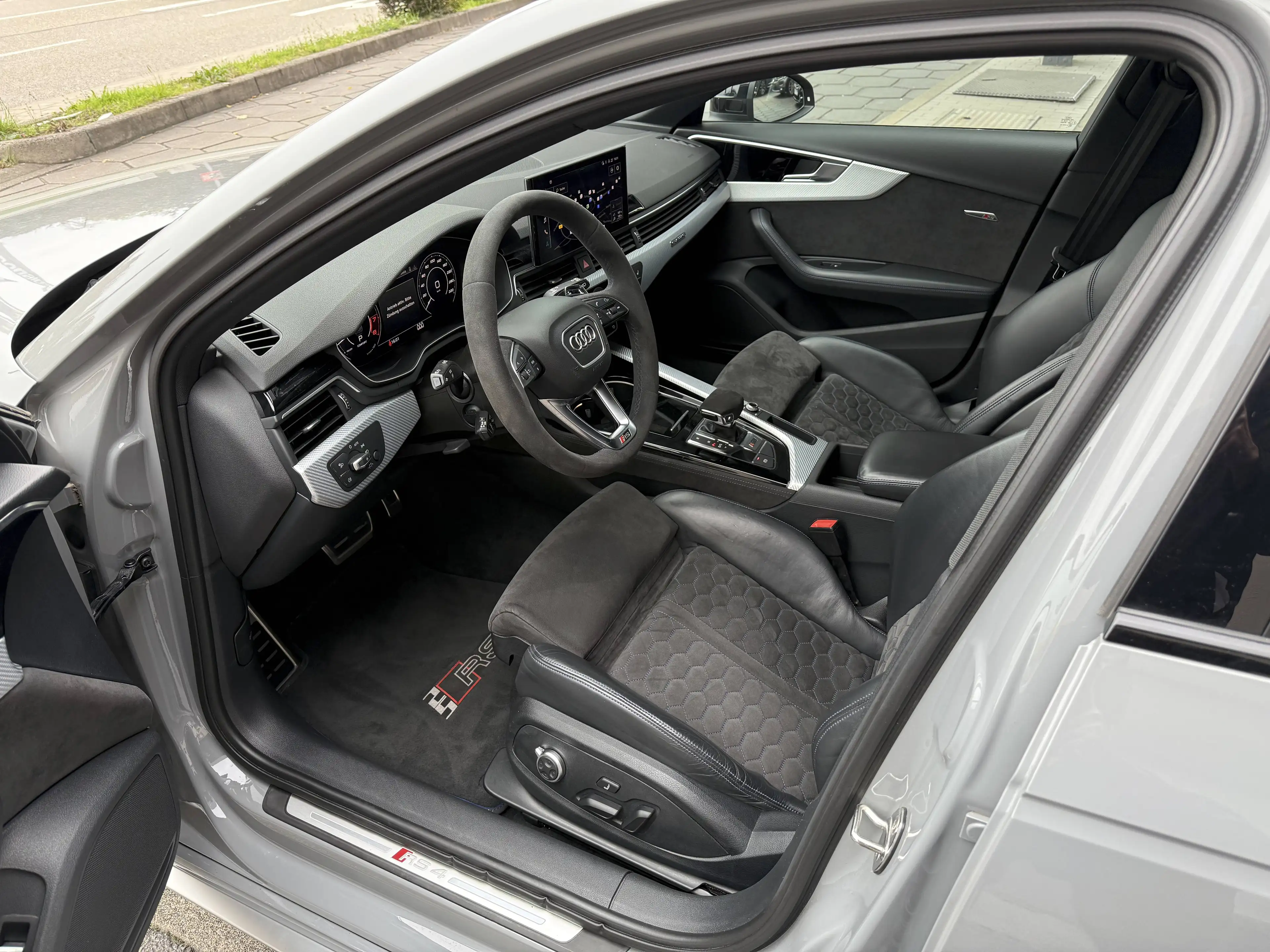 Audi RS4 RS4 Avant quattro 1.Hand Keramik RS-AGA 280Km/h 1.Hand Matrix Massage Competition "20 — photo 9