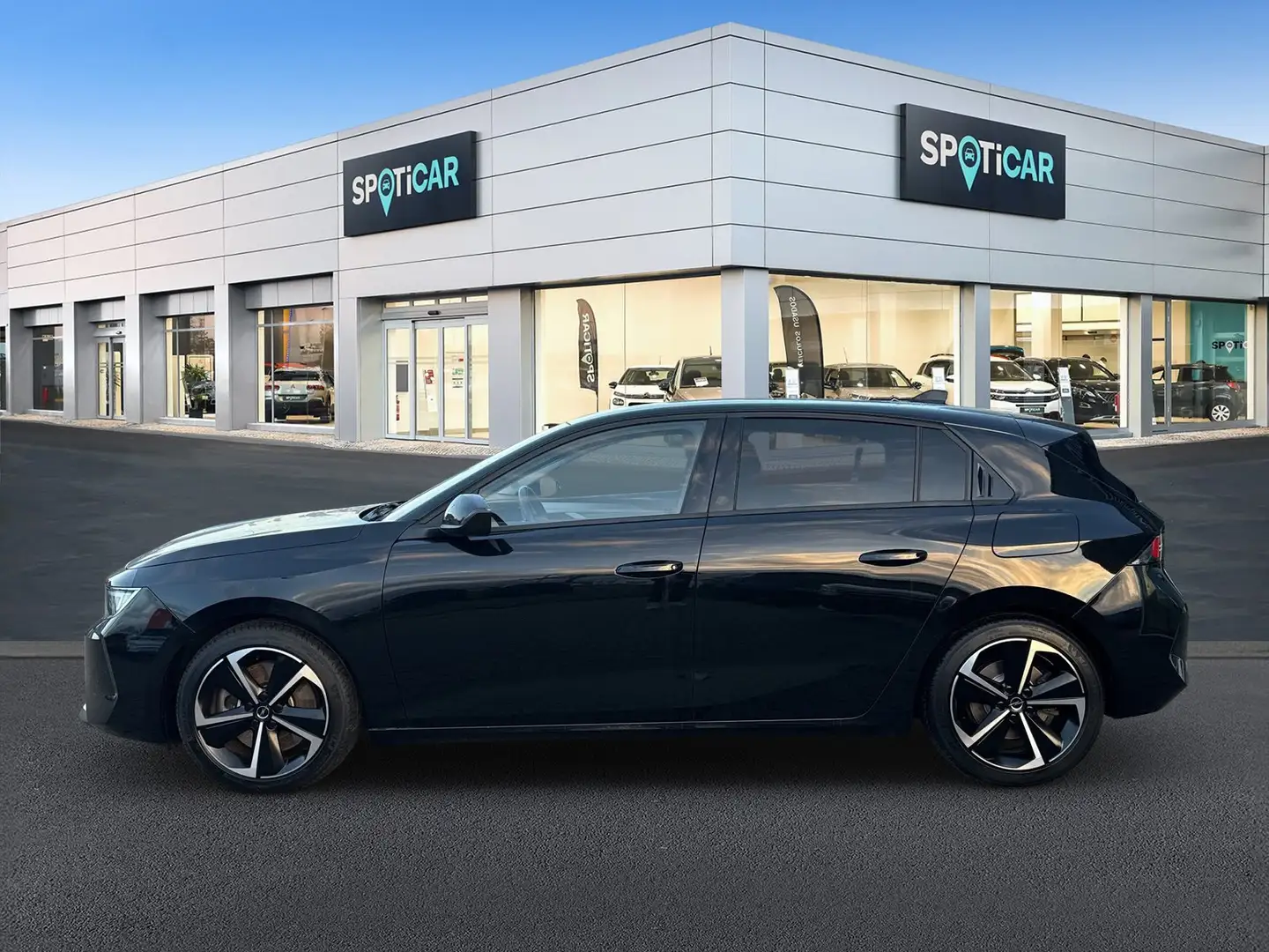 Opel Astra Edition Plug-in-Hybrid Schwarz - 2