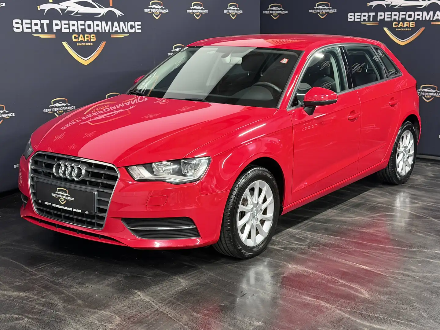 Audi A3 attraction Rot - 1