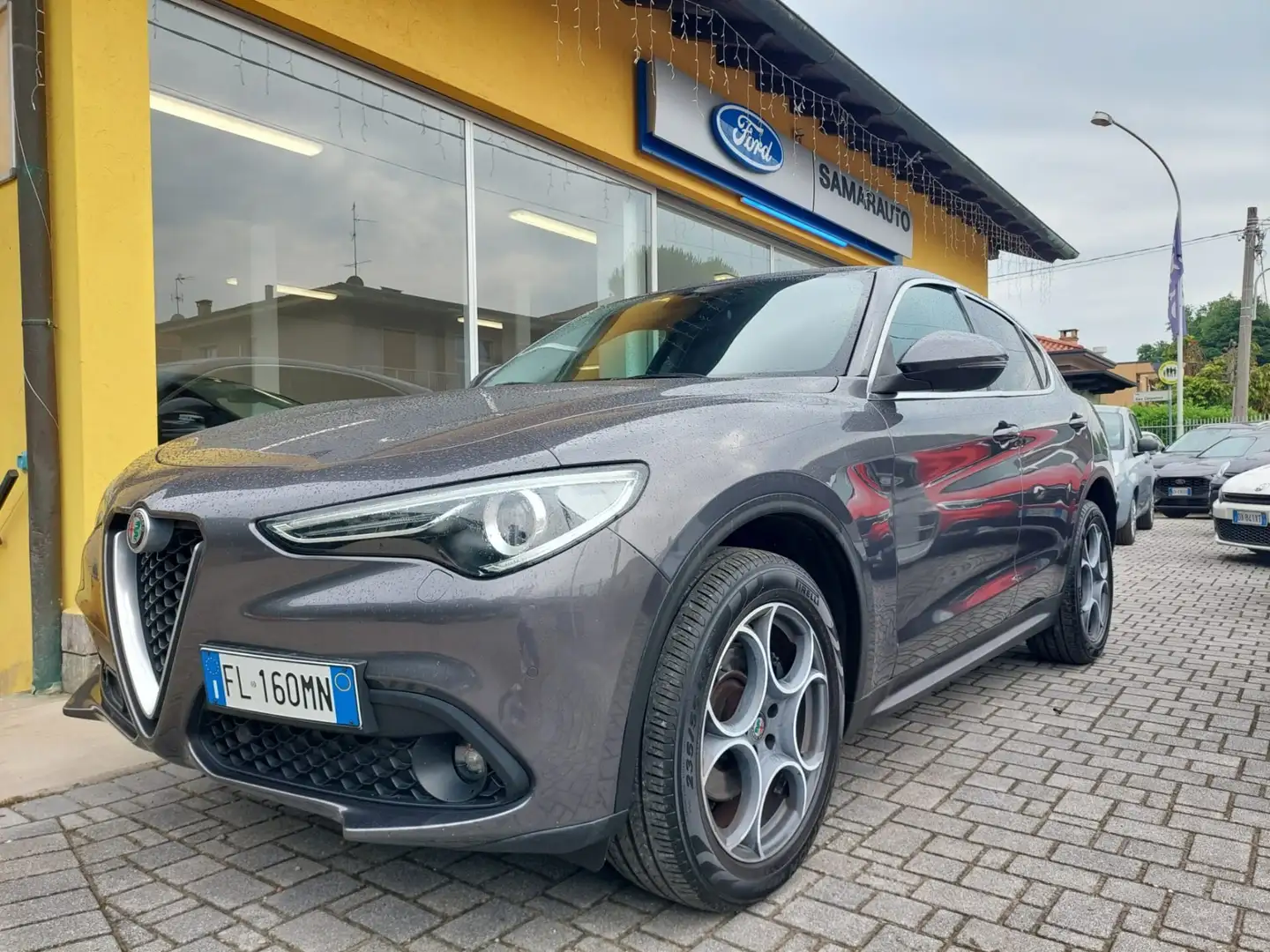 Alfa Romeo Stelvio 2.2 Turbodiesel 210 CV AT8 Q4 Executive Grigio - 1