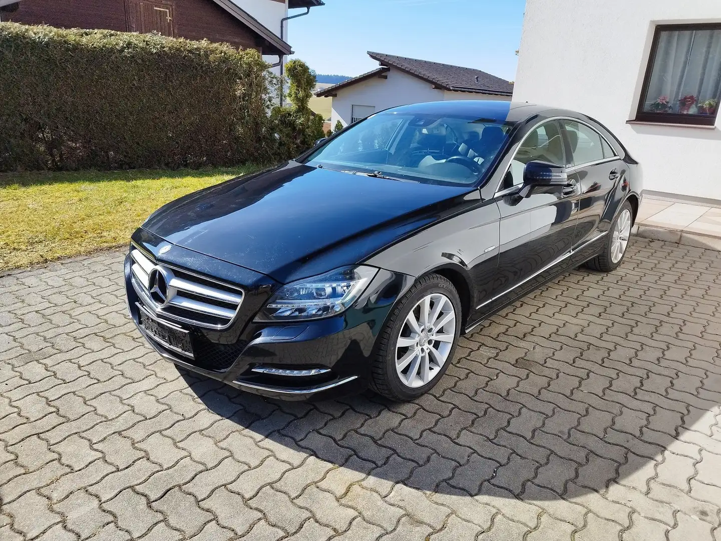 Mercedes-Benz CLS 350 CLS 350 CDI BlueEfficiency Aut. DPF Schwarz - 1