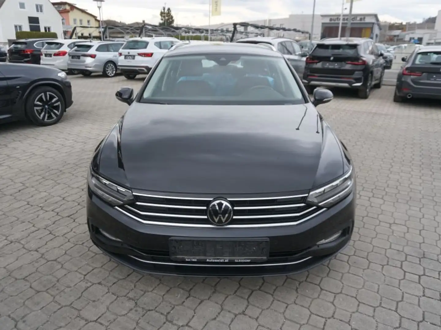 Volkswagen Passat Variant Business 2,0 SCR TDI DSG *2022er+LED+NAVI* Schwarz - 2