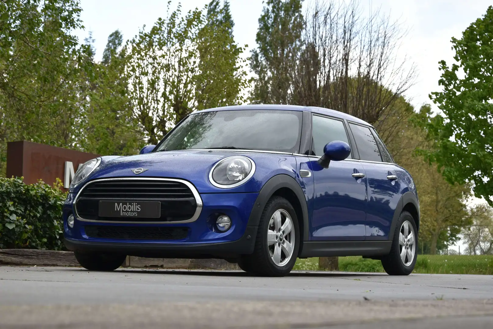 MINI Cooper 1.5iA Automaat CarbonLine/NaviPro/ParkAssist/LED Blauw - 2
