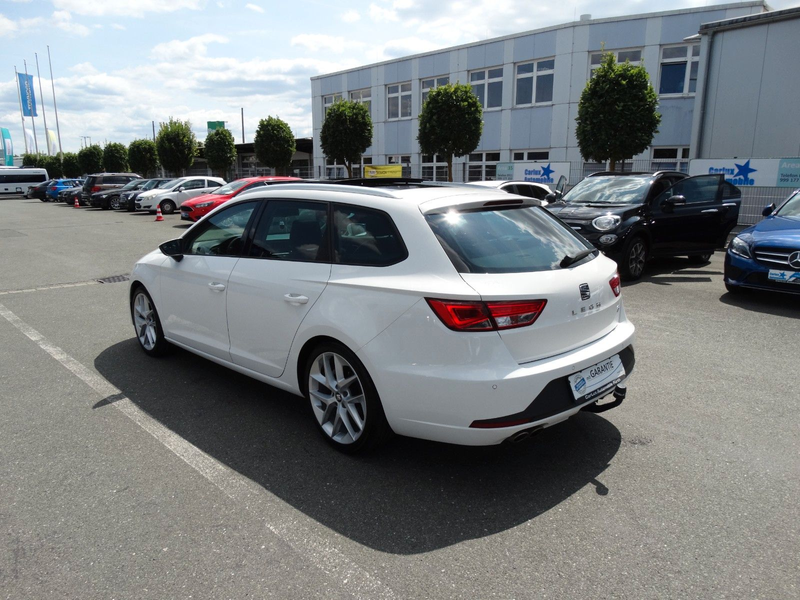 SEAT Leon FR 2.0Tdi-150Ps*MatrixLed*Pano*Navi*Leder — photo 4