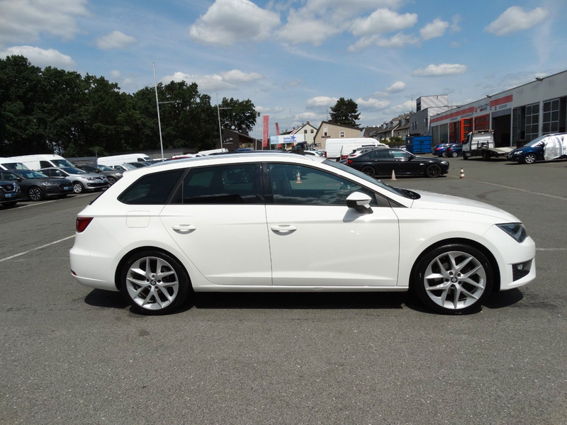 SEAT Leon FR 2.0Tdi-150Ps*MatrixLed*Pano*Navi*Leder — photo 7