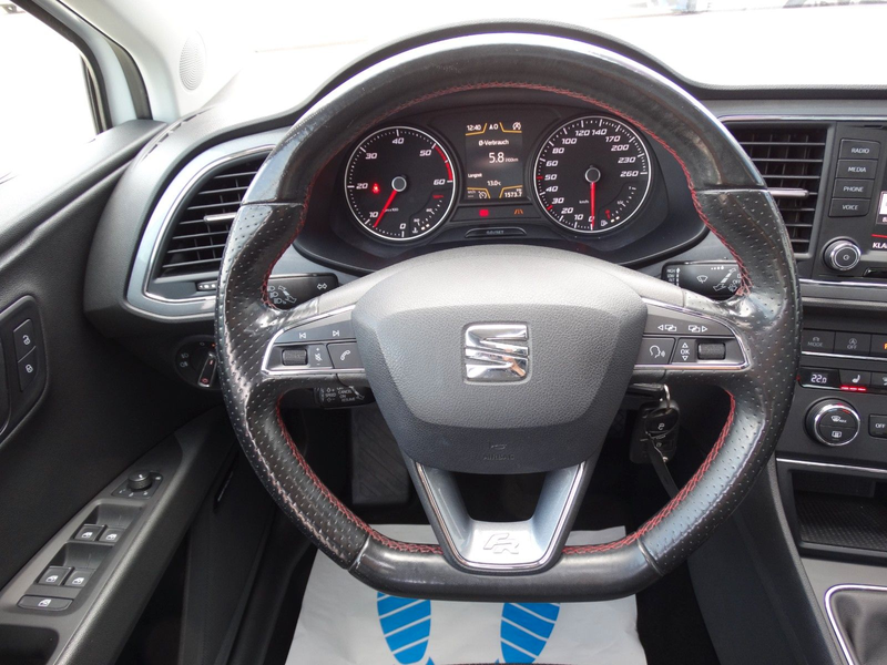 SEAT Leon FR 2.0Tdi-150Ps*MatrixLed*Pano*Navi*Leder — photo 14