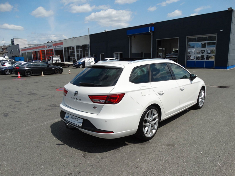 SEAT Leon FR 2.0Tdi-150Ps*MatrixLed*Pano*Navi*Leder — photo 2