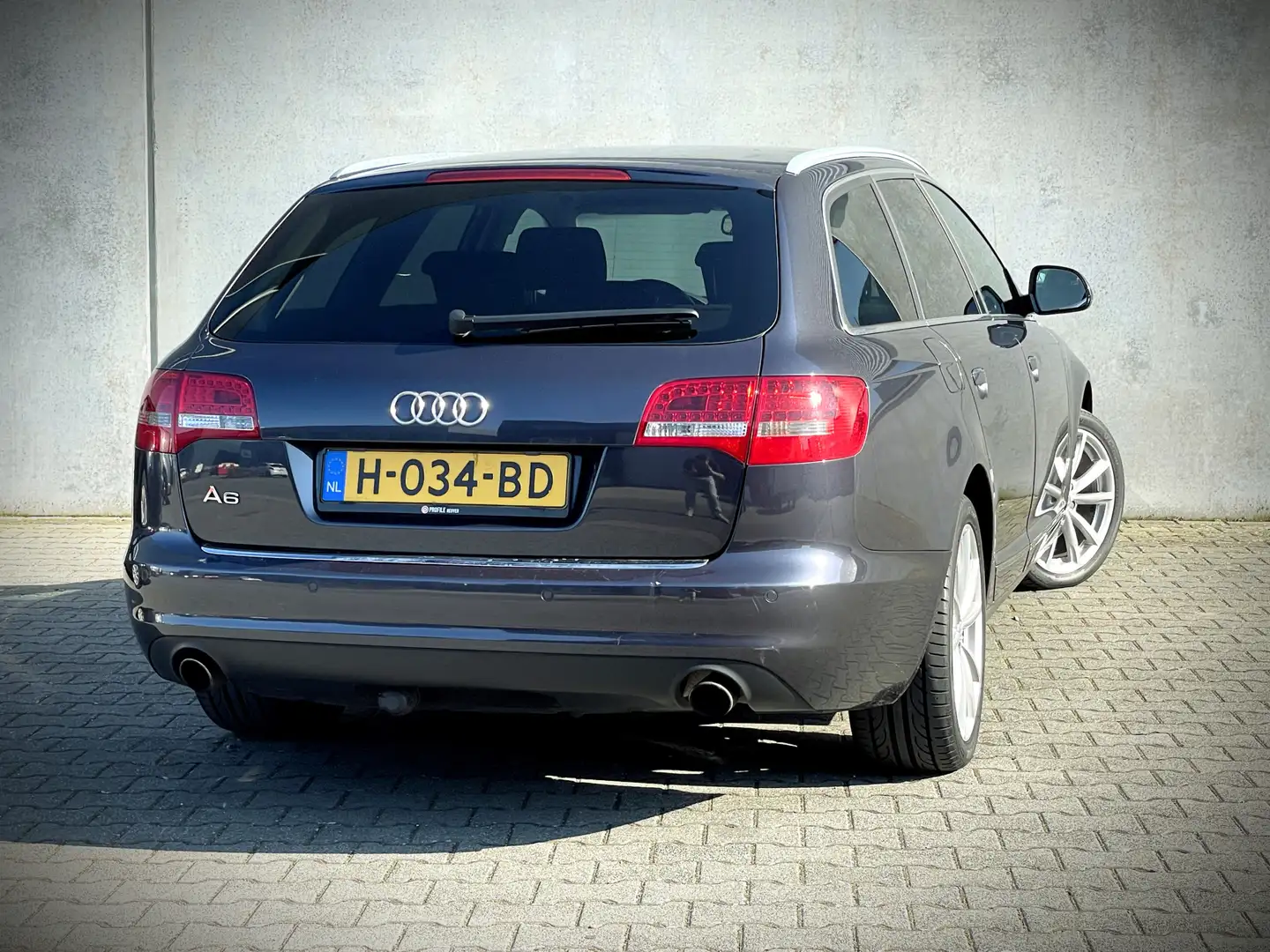 Audi A6 Avant 2.8 FSI Advance / CLIMA / ELEKTR. KOFFER Gris - 2