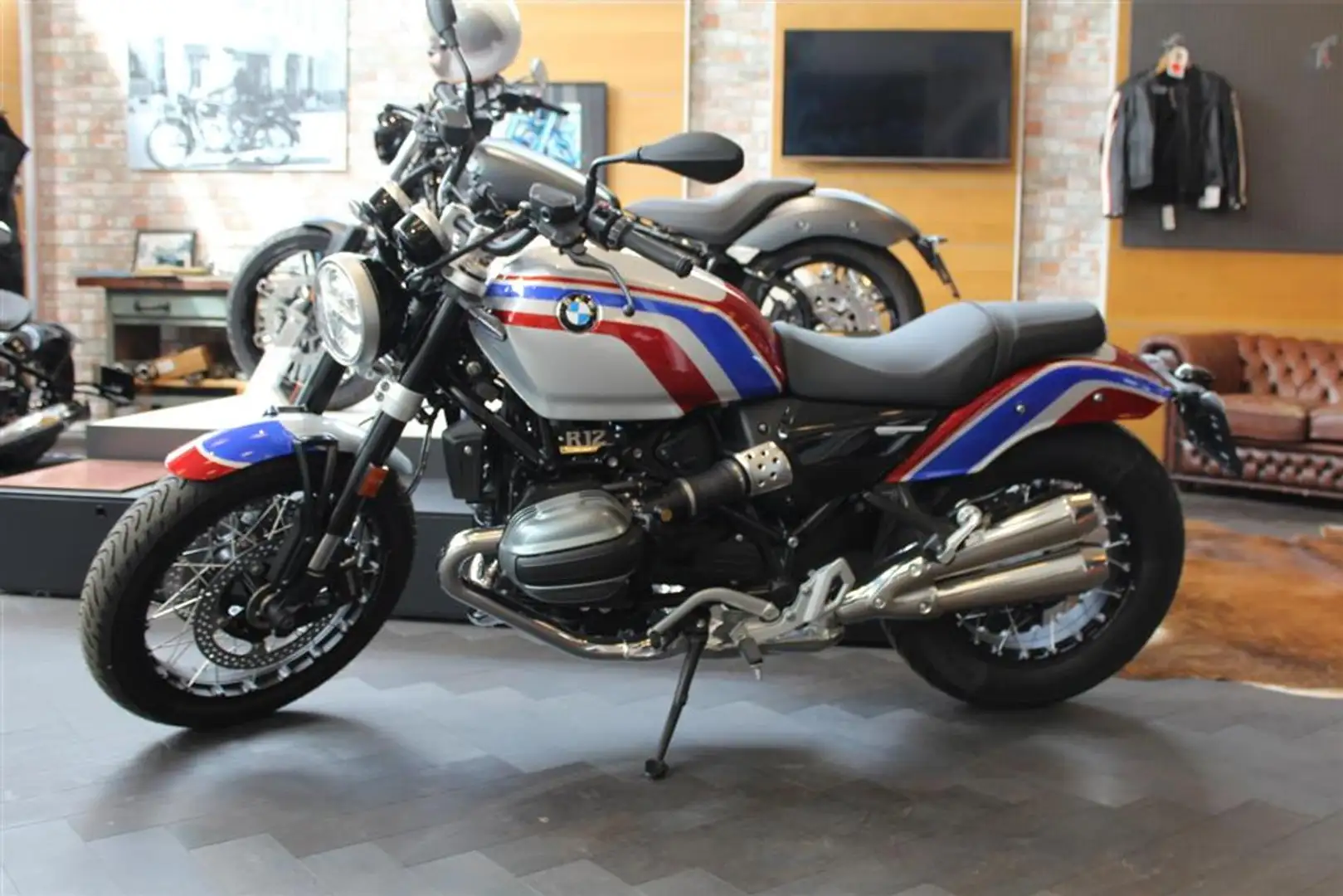 BMW R 12 - Julie Wood Edition nr 11/15 - Zwart - 1