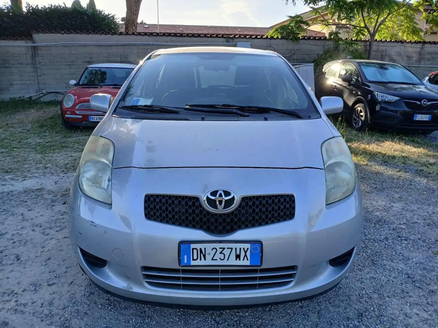 Toyota Yaris 1.0 5 porte MOTORE FUSO K.O Grigio - 1