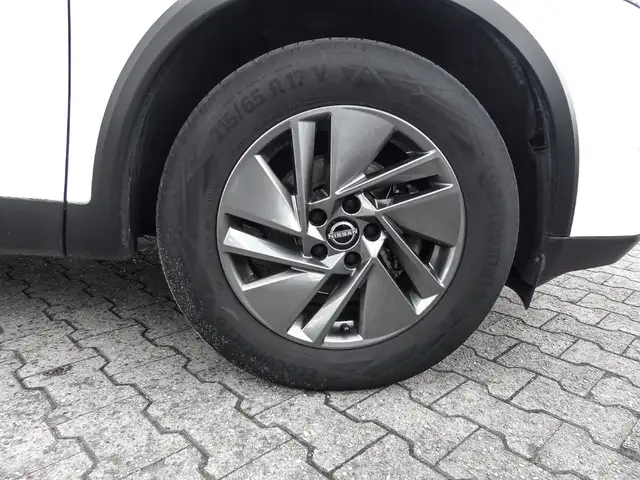 Nissan Qashqai view 3