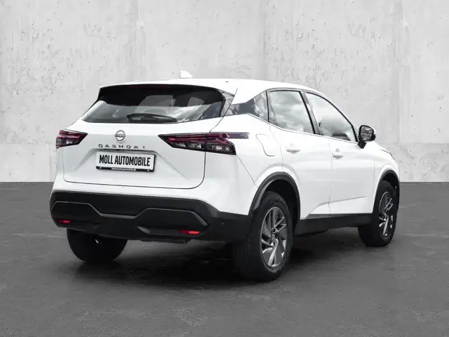 Nissan Qashqai view 2
