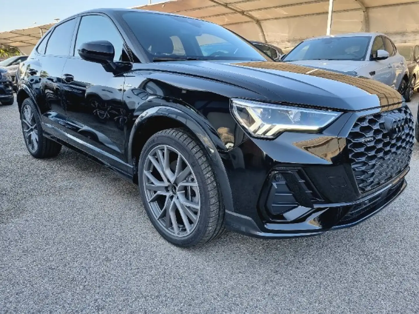 Audi Q3 SPB 40 TDI quattro S tronic Ident. Black Nero - 1