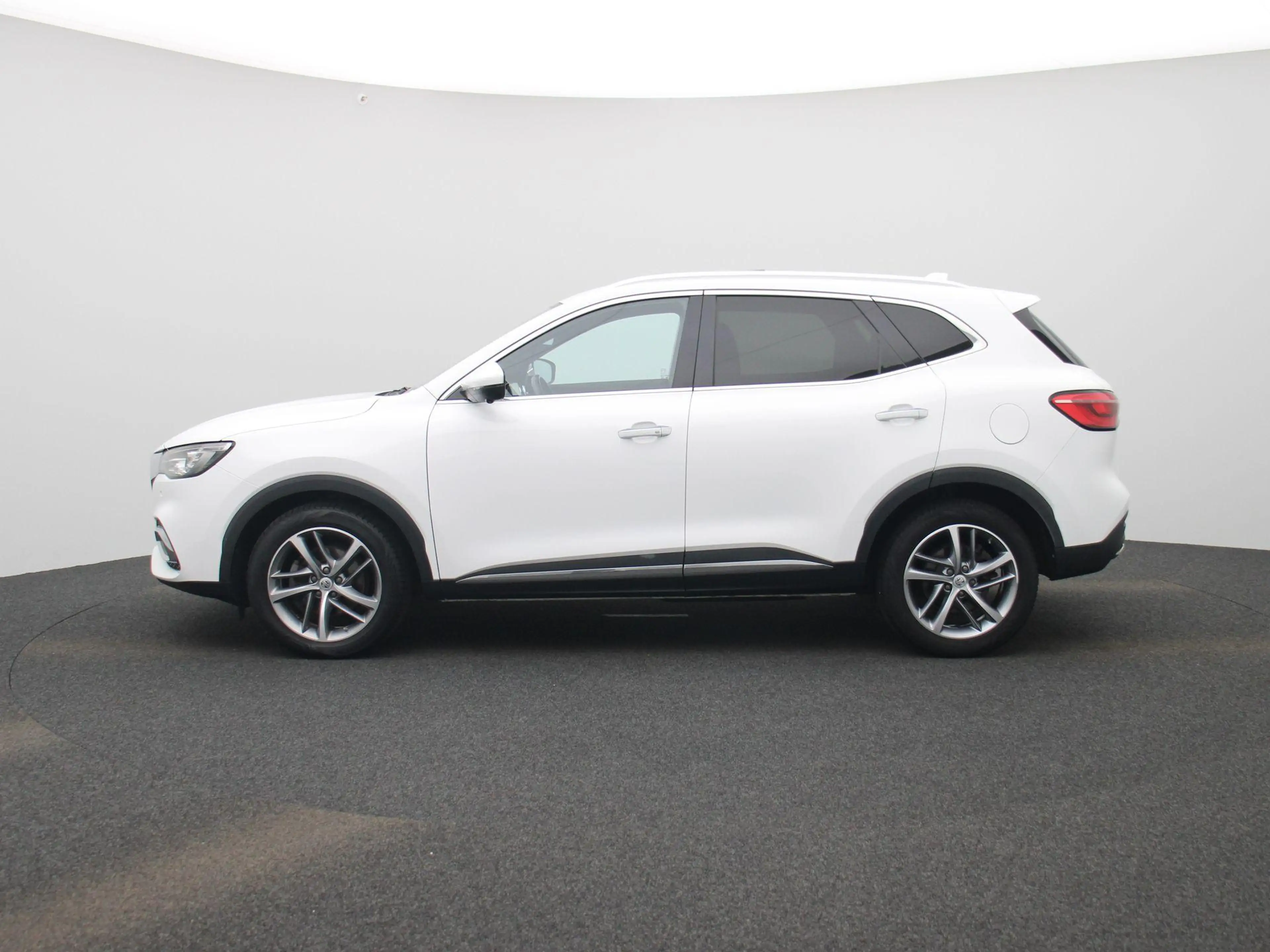 MG EHS 1.5 TGDI PHEV Luxury | 1e-EIG. | Panoramadak | Led — photo 5