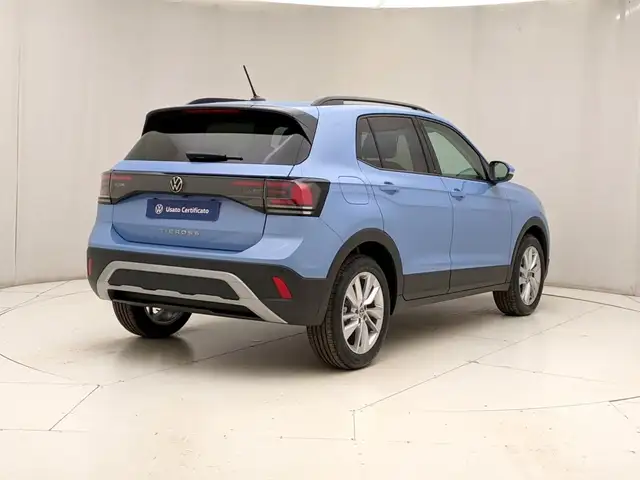 Volkswagen T-Cross view 4