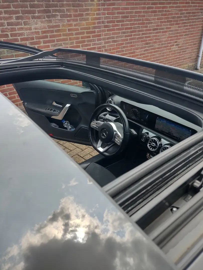 Mercedes-Benz A 220 Premium Plus A 35 amg uitgevoerd pano sfeer 360 Szürke - 2