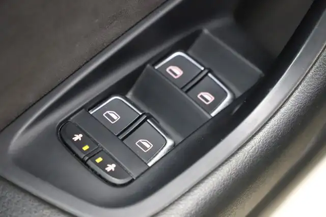 Audi A6 view 15
