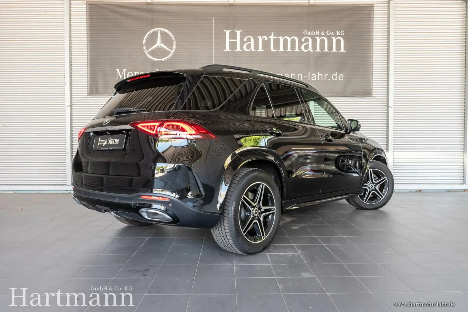 Mercedes-Benz GLE 300 GLE 300 d 4M AMG Night Panorama Fahrassistenz Schwarz - 2