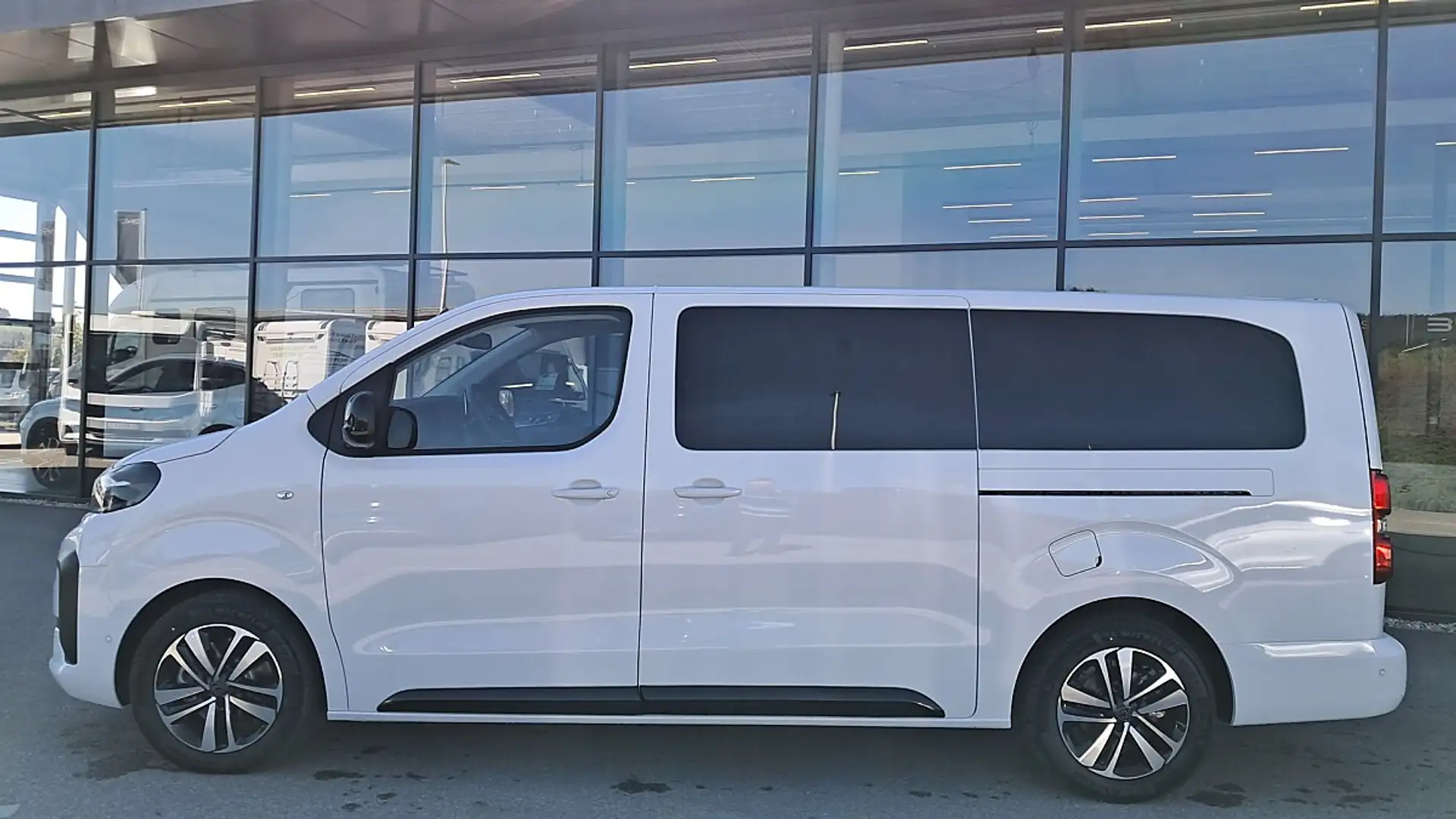 Peugeot Traveller Premium BlueHDi 180 Lang EAT8 Weiß - 2