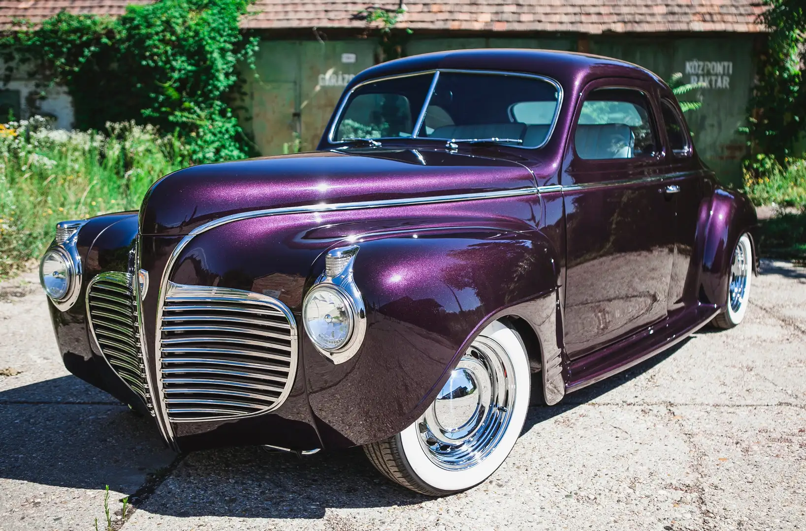 Plymouth P12 Business DeLuxe - Street Rod Fialová - 1