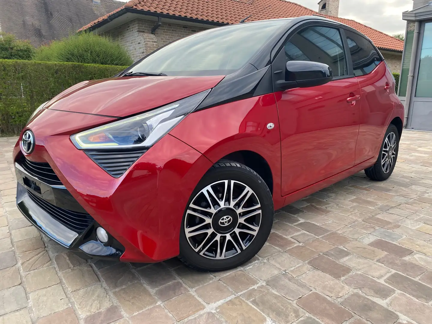 Toyota Aygo halfleder-alu Rosso - 1