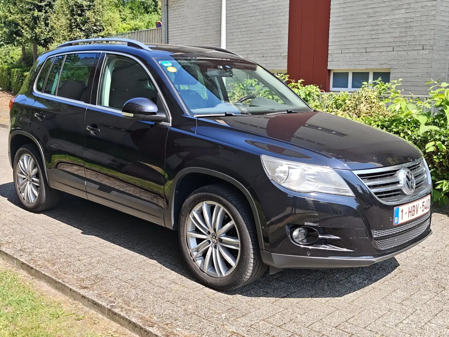 Volkswagen Tiguan 2.0 TDI 110 FAP BlueMotion Technology Carat Noir - 2
