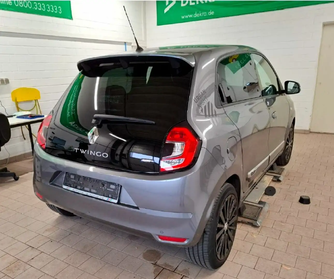 Renault Twingo E-TECH Urban Night - Sitzheizung Grau - 2