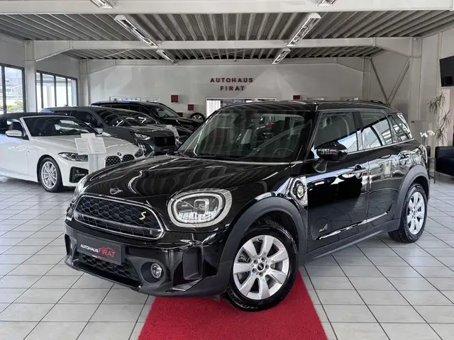 MINI Cooper SE Plug in Hybird° Countryman Essential Trim All4