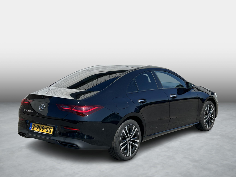 Mercedes-Benz CLA 250 e Luxury | Panoramadak | Nightpakket | — photo 2