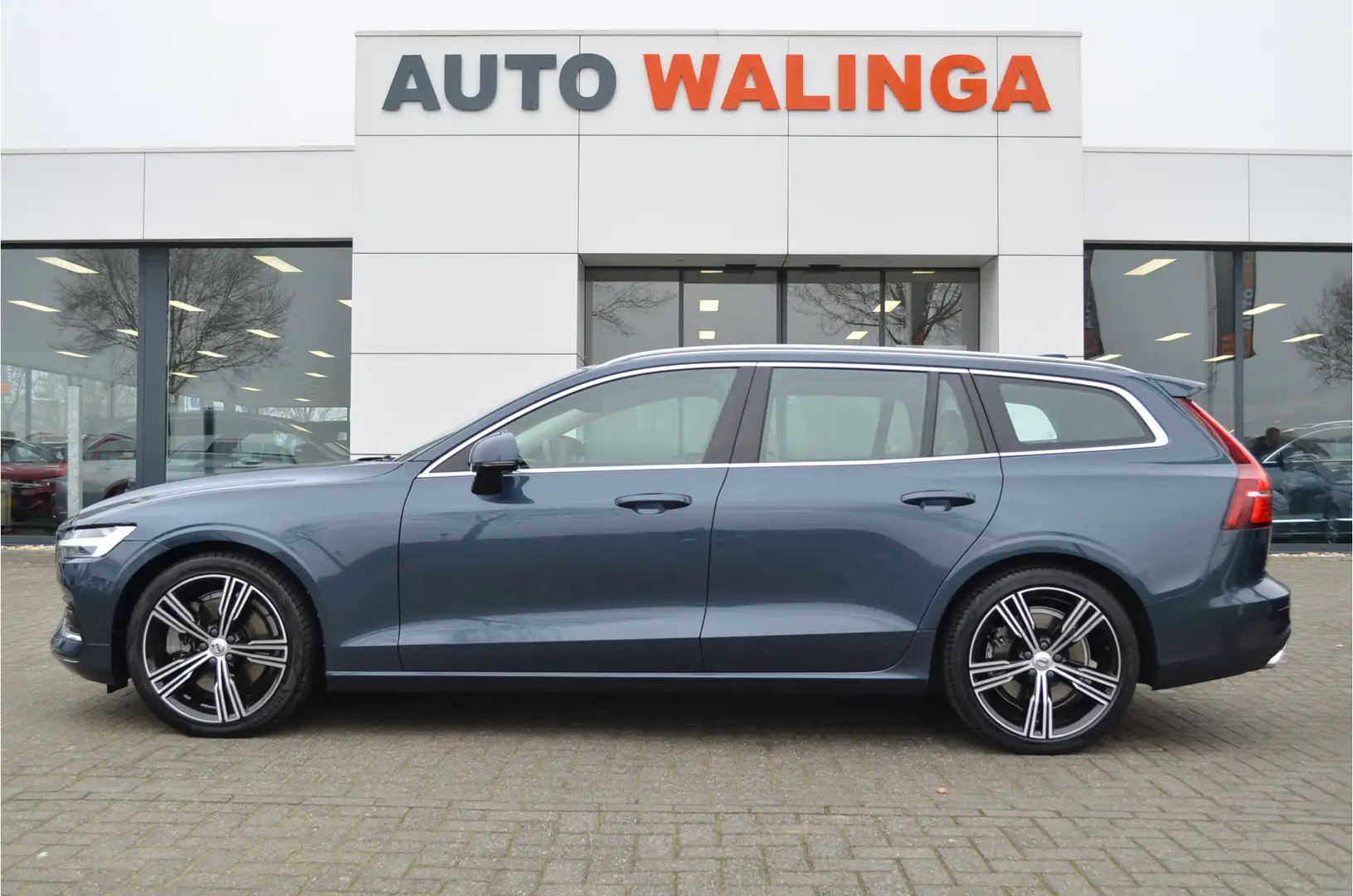 Volvo V60 2.0 T5 Inscription Pilot Assist | Memory stoel | L Blauw - 2