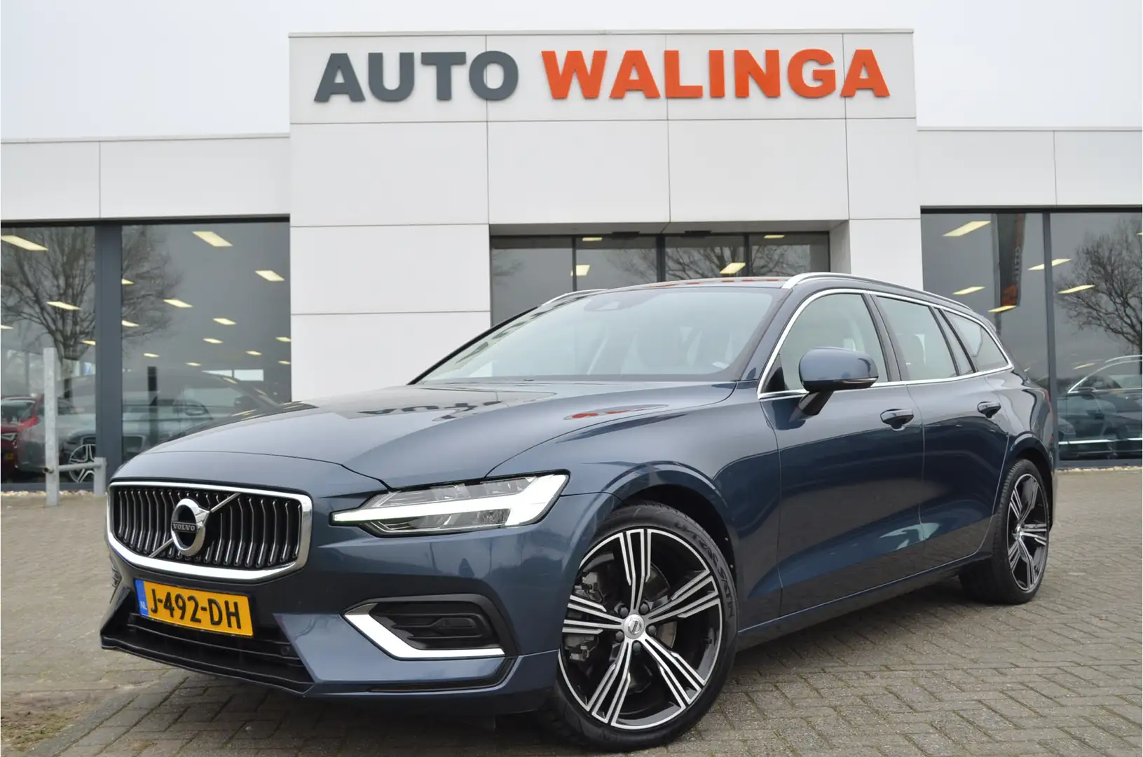 Volvo V60 2.0 T5 Inscription Pilot Assist | Memory stoel | L Blauw - 1