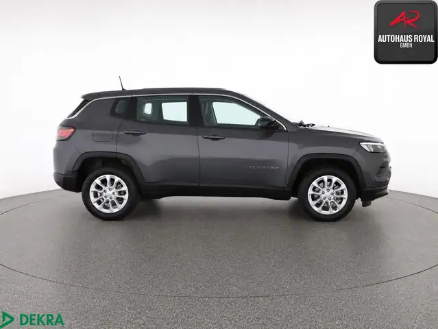 Jeep Compass view 6