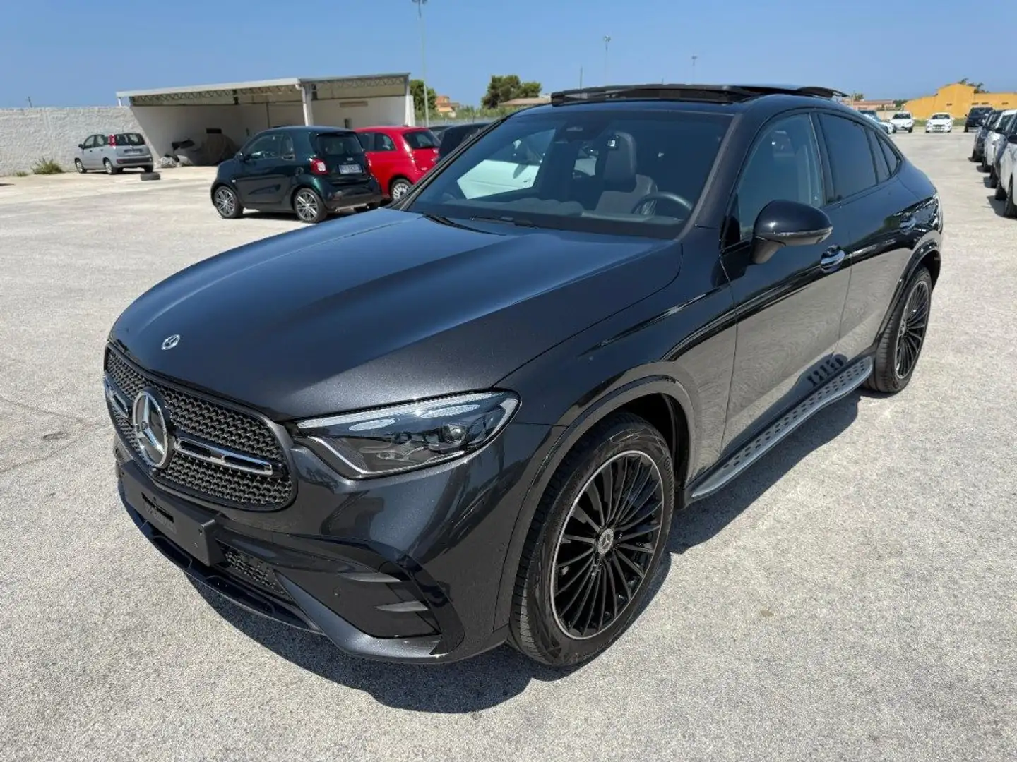 Mercedes-Benz GLC 300 d 4Matic Mild hybrid Coupé AMG Line Premium Plus Grijs - 1