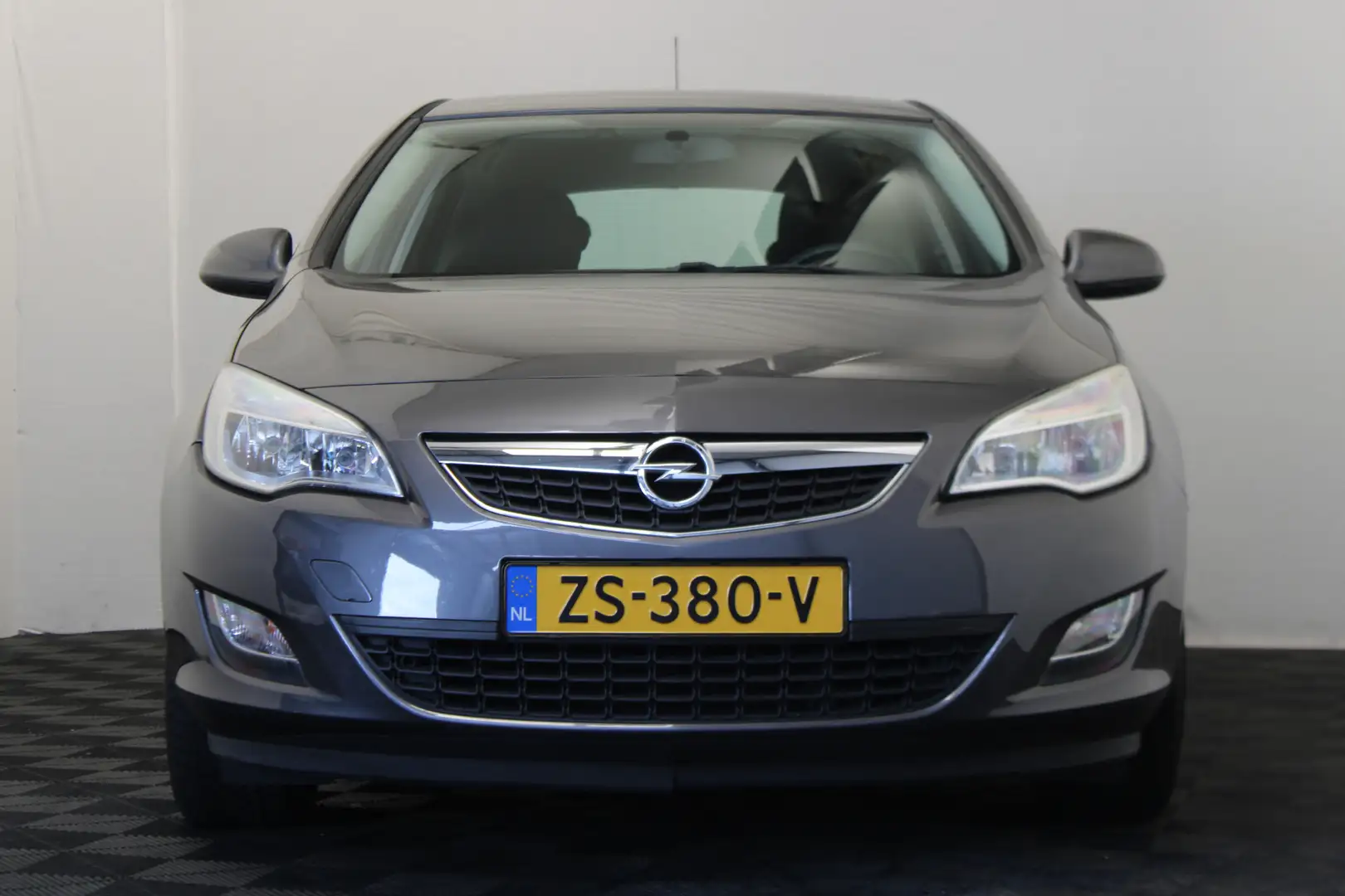 Opel Astra 1.4 Edition Grijs - 2