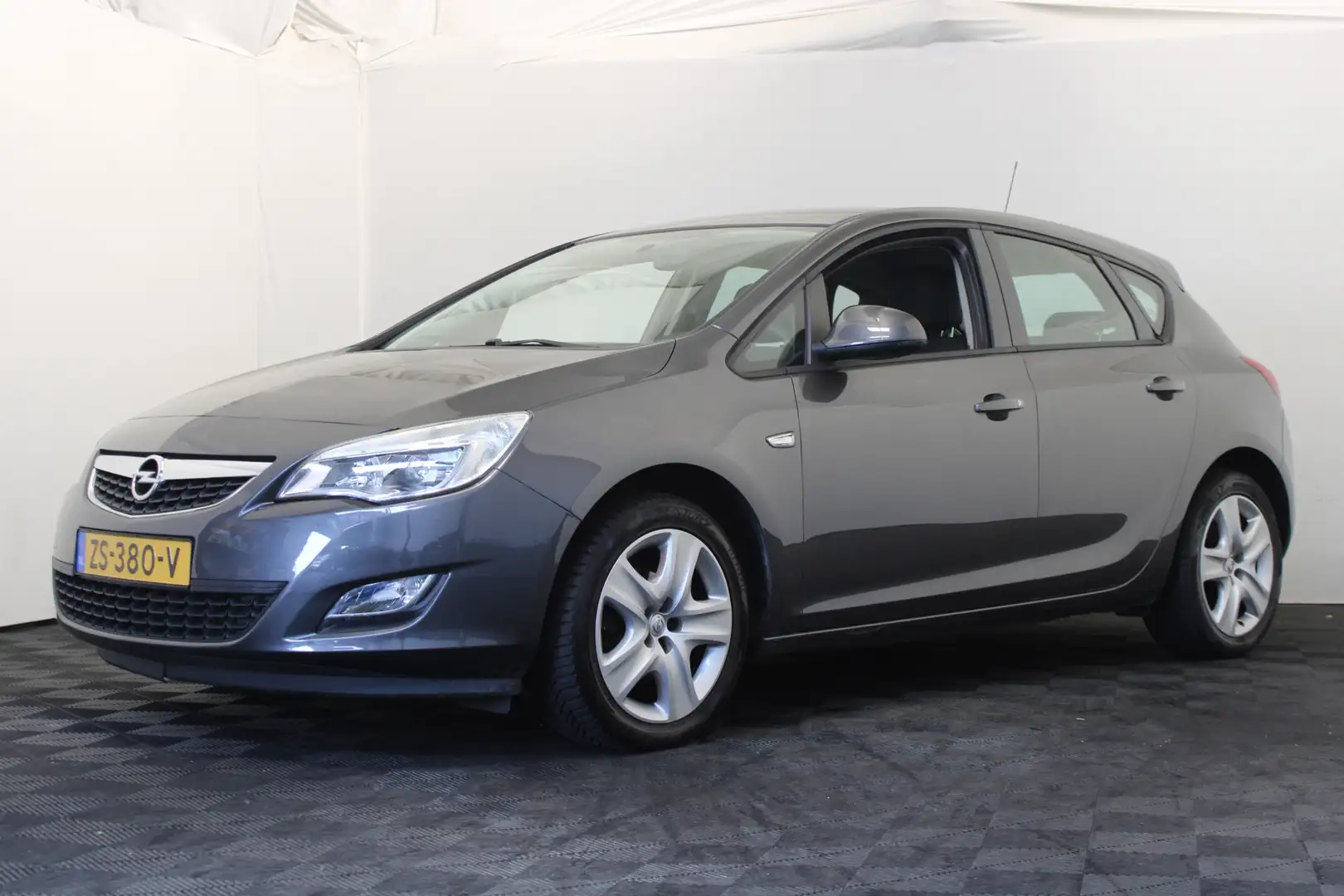 Opel Astra 1.4 Edition Grijs - 1